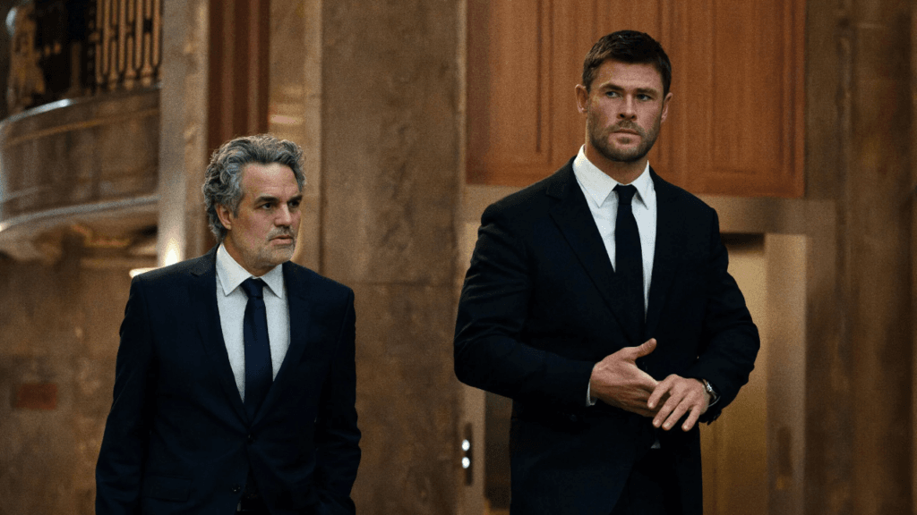 Mark Ruffalo and Chris Hemsworth in Crime 101 review heist thriller