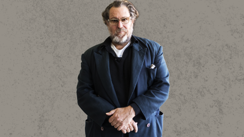 Julian Schnabel will receive the Lifetime Achievement Award at the Lucca Film Festival, where his latest film In the Hand of Dante will also screen.