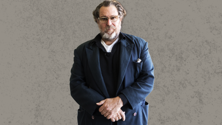 Julian Schnabel will receive the Lifetime Achievement Award at the Lucca Film Festival, where his latest film In the Hand of Dante will also screen.