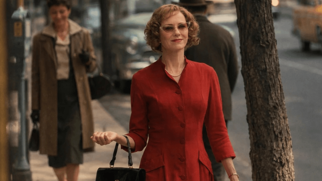 Naomi Watts in The Housewife
