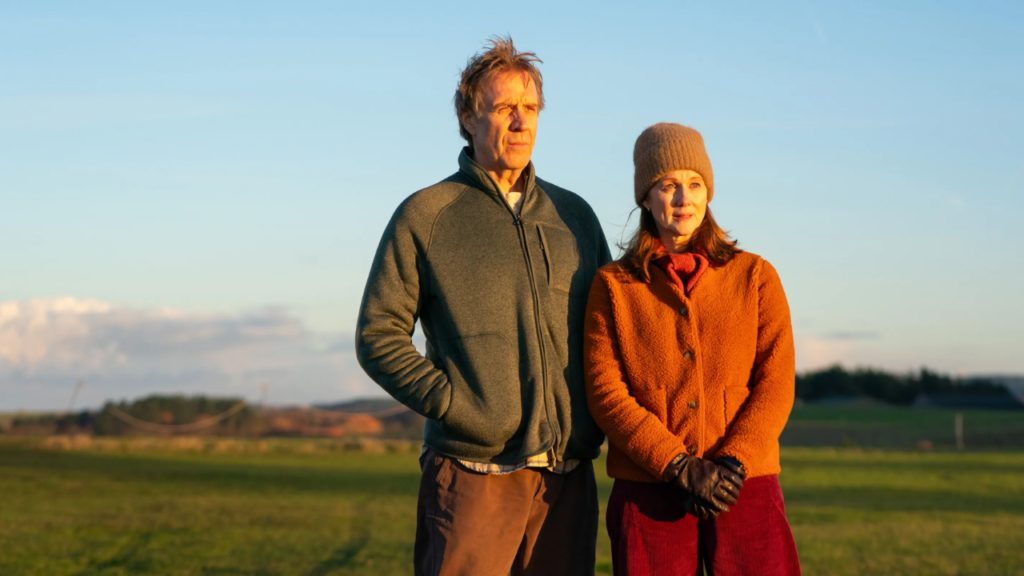 Laura Linney and Rhys Ifans in Onwards and Sideways