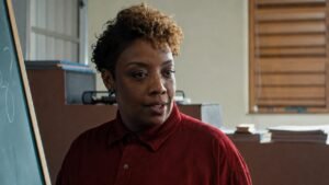Grace Passô in The French Teacher