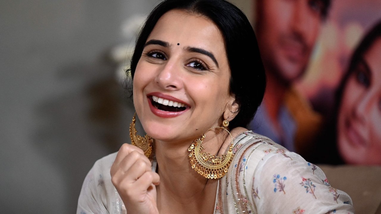 Vidya Balan on the sets of R. Balki’s first Tamil film